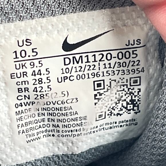 Nike Legend Essential 3 Next Nature Gray Training Shoes DM1120-005 Men's Sz 10.5 - Picture 9 of 10